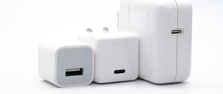 图图电子烟- 5V1A/2A充电头