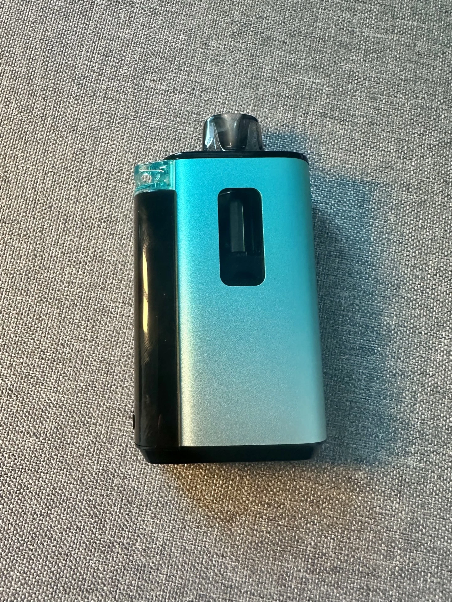 一次性电子烟新进搅局者！简评沃普VOOPOO VRIZZ 8W口 - 微信ttvape888